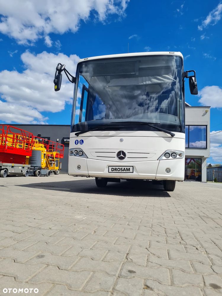 Mercedes-Benz Intouro - 2