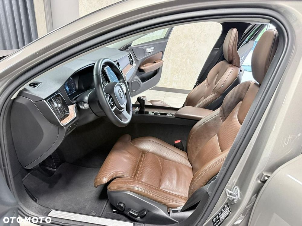 Volvo V60 D3 Inscription - 35