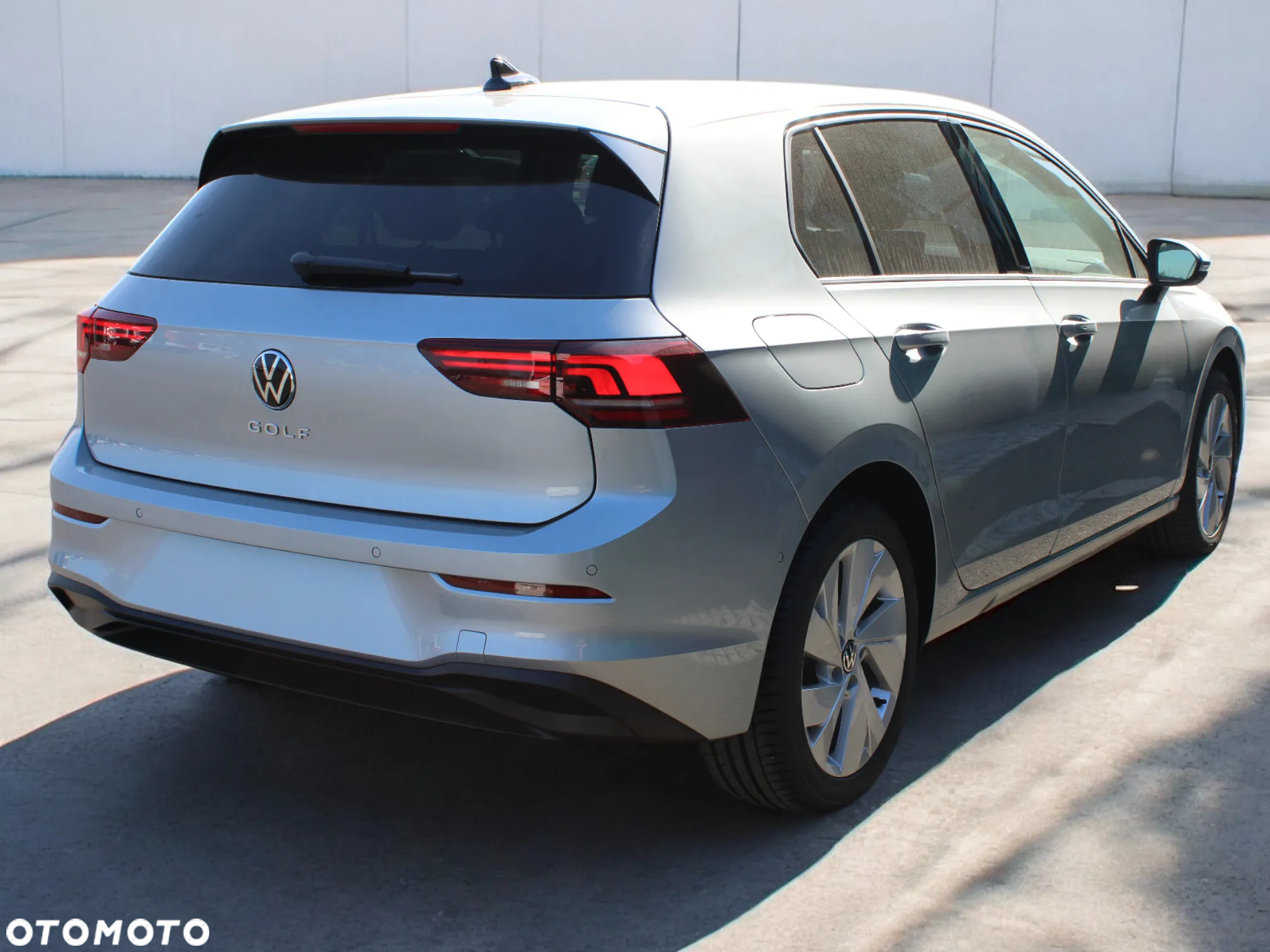 Volkswagen Golf VIII 1.5 TSI Special Edition - 4