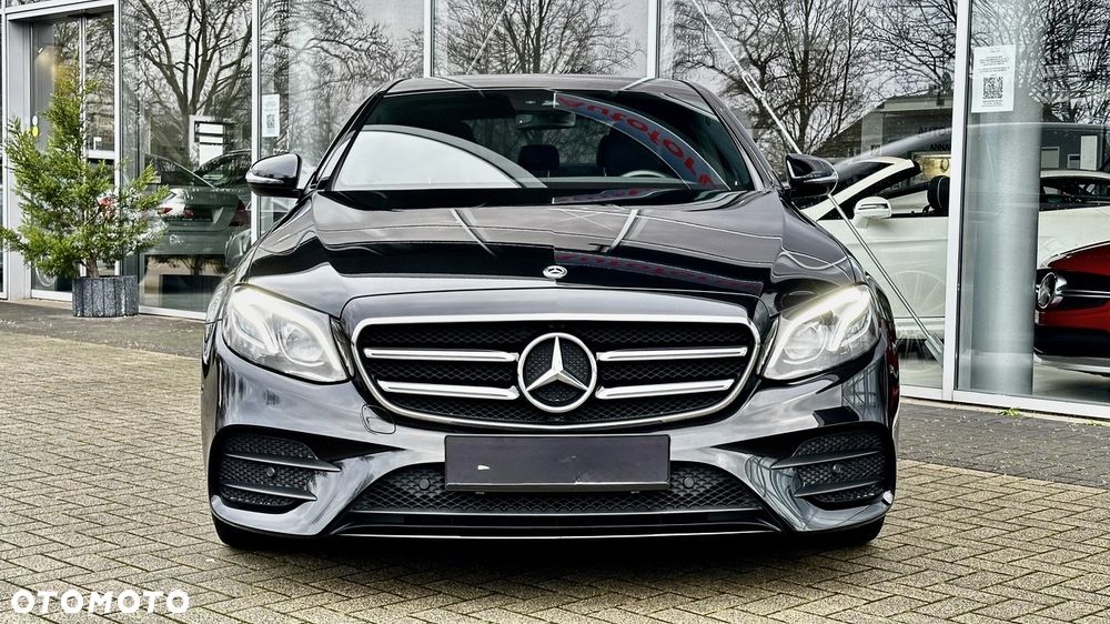 Mercedes-Benz Klasa E 200 4-Matic AMG - 4