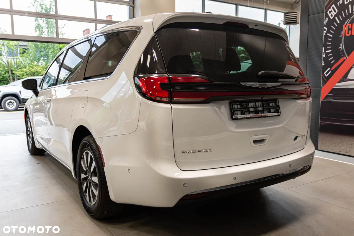 Chrysler Pacifica - 9