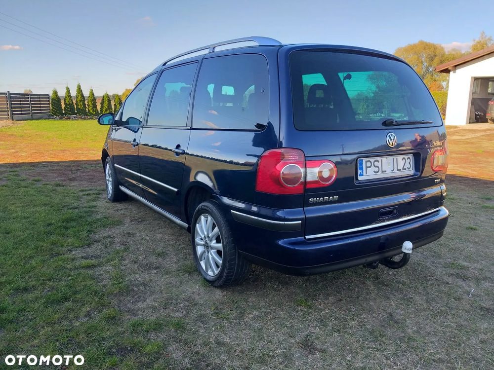 Volkswagen Sharan 1.9 TDI Highline - 9