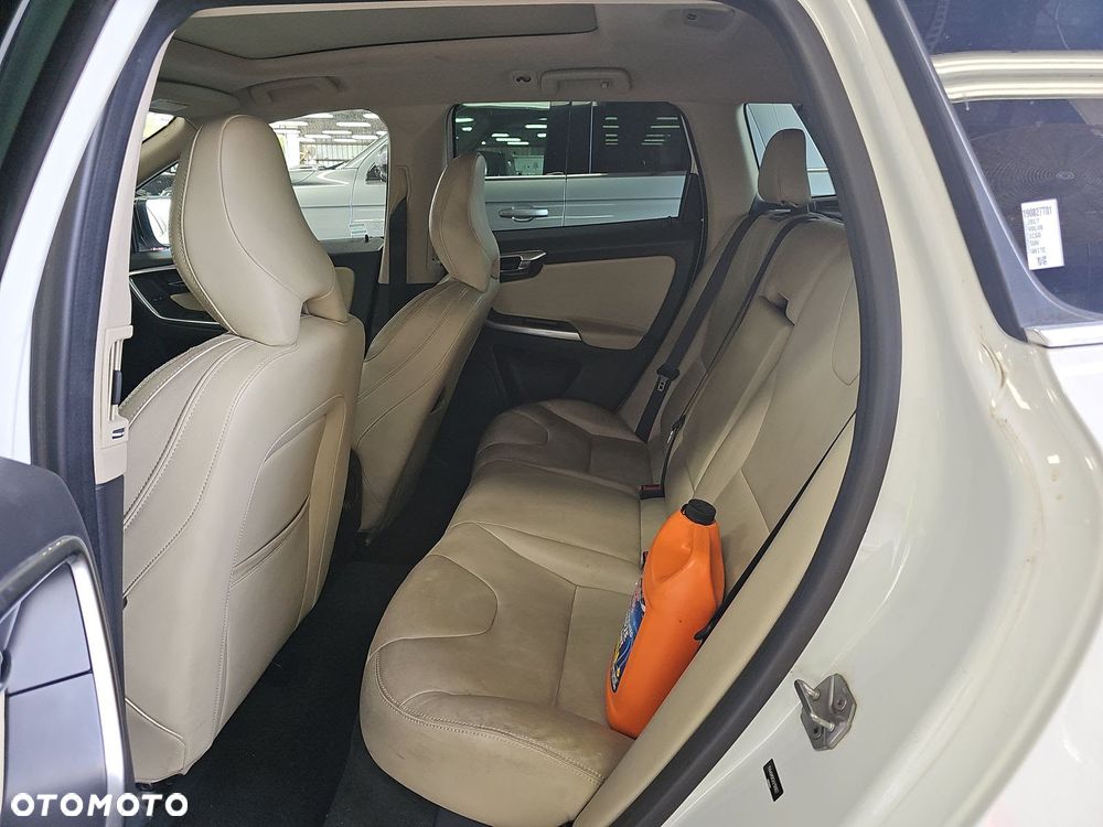 Volvo XC 60 T5 Geartronic Momentum - 13