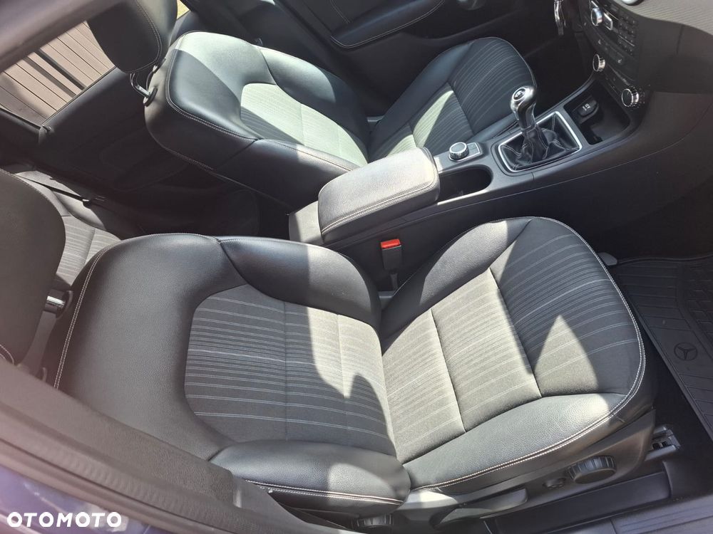 Mercedes-Benz Klasa B 180 CDI (BlueEFFICIENCY) - 14