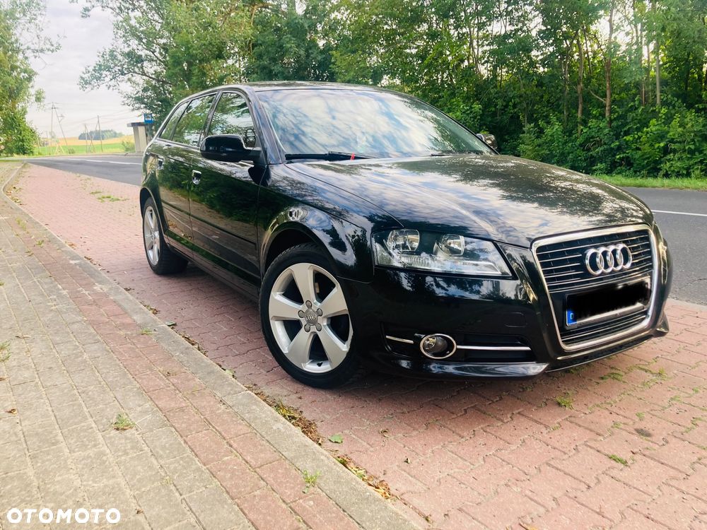 Audi A3 Sportback 1.6 TDI DPF S tronic Ambiente - 8