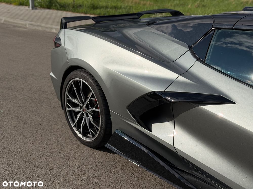 Chevrolet Corvette - 13