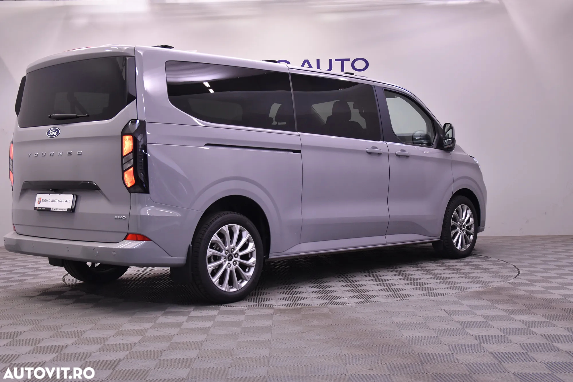 Ford Tourneo - 5