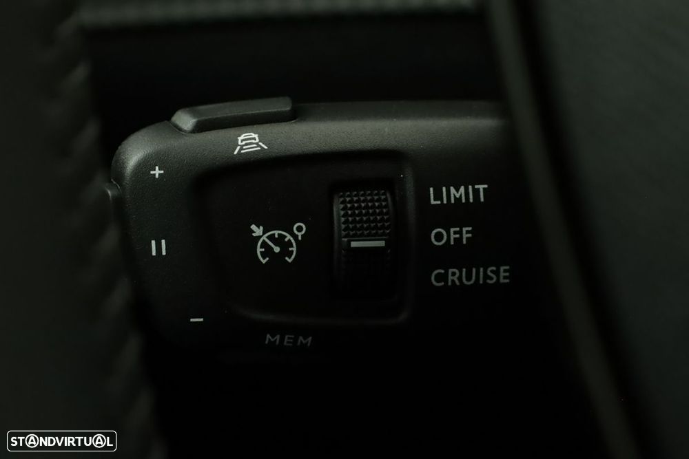 Peugeot 208 1.2 PureTech Allure - 18