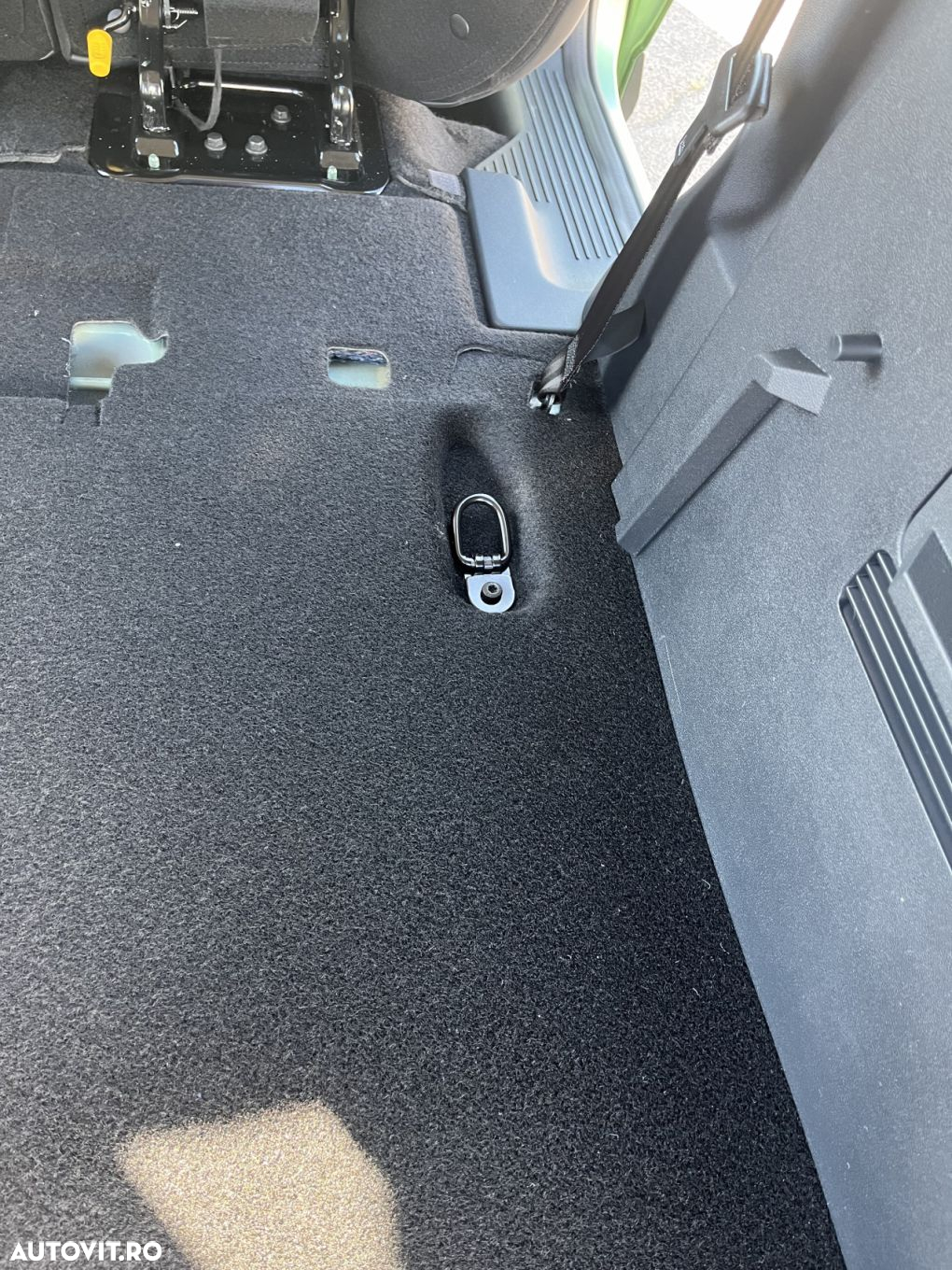 Ford Tourneo Courier - 27