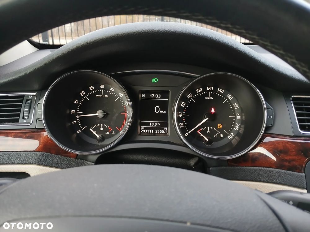 Skoda Superb 2.0 TDI Exclusive - 28