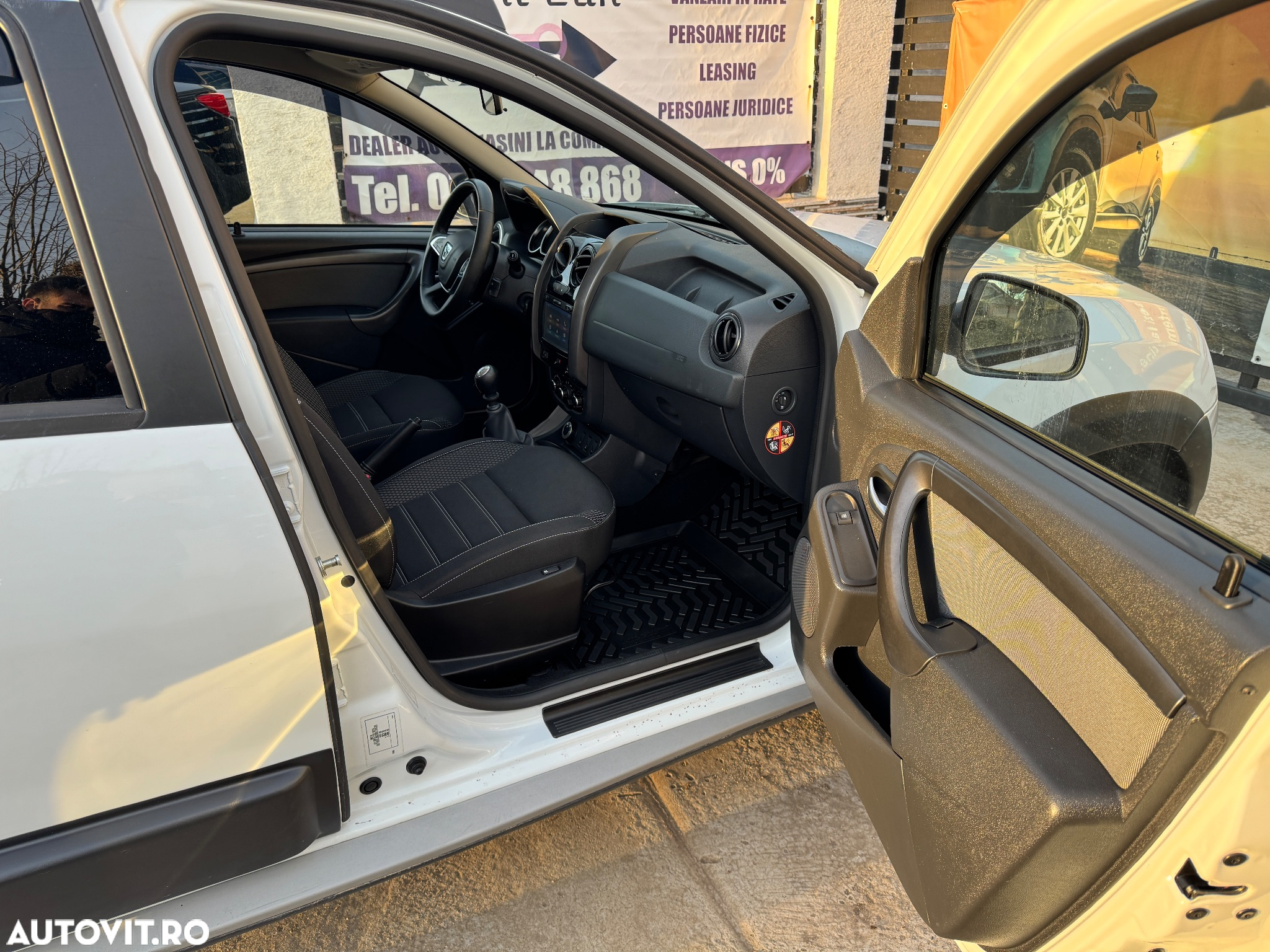 Dacia Duster dCi 110 FAP 4x4 Blackshadow - 14