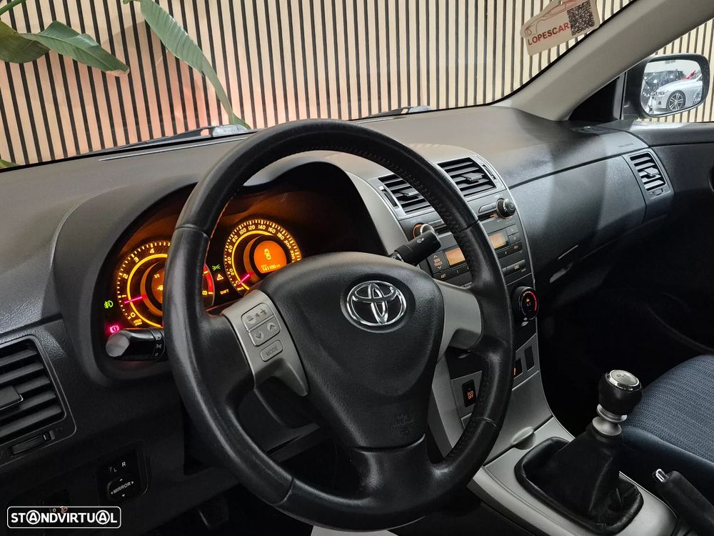 Toyota Corolla 1.33 VVT-i Luna+VSC - 12