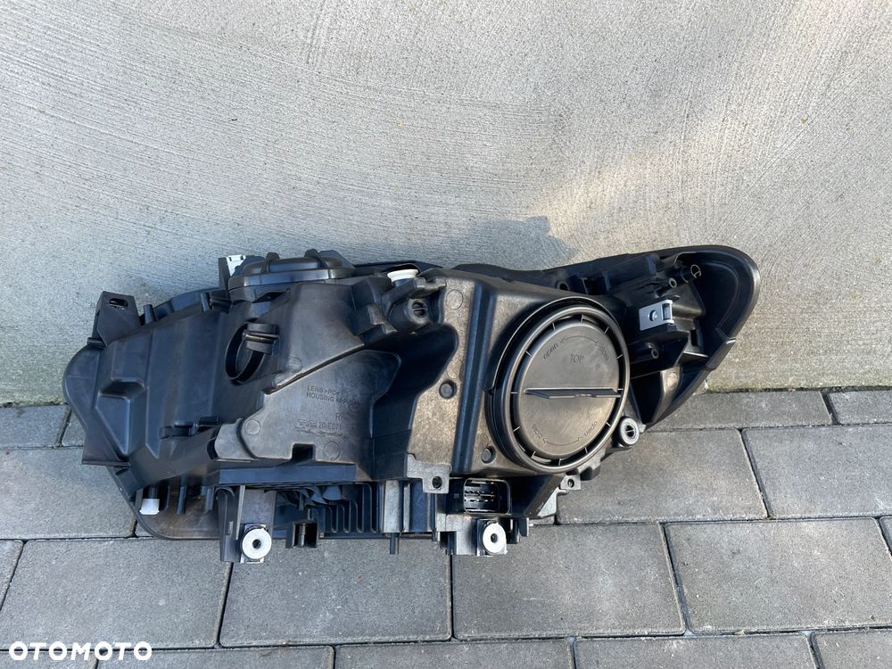 LAMPA PRZEDNIA PRAWA BMW1 F20, F21  2011-2015 - NOWA - 2