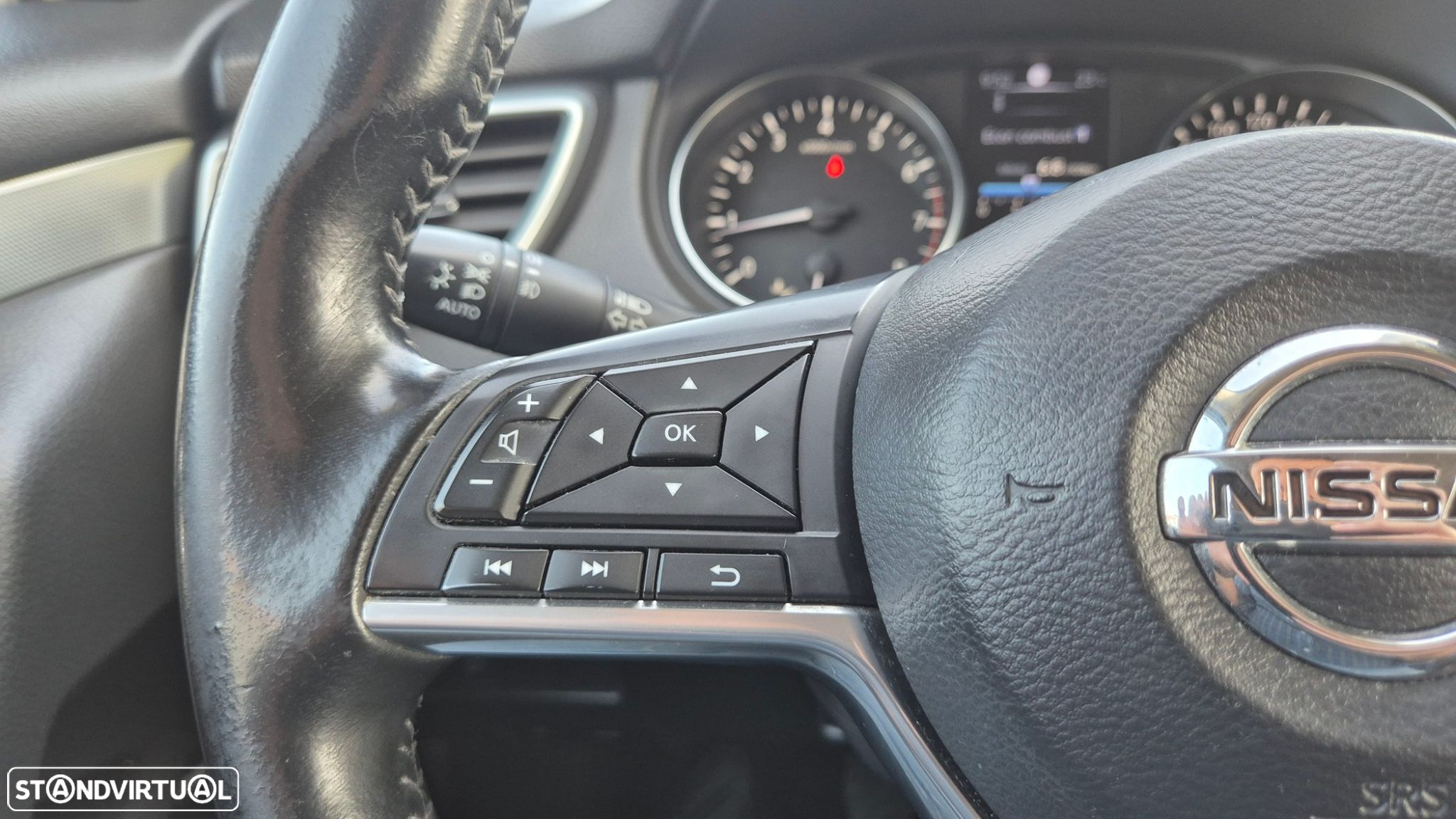 Nissan Qashqai 1.2 DIG-T N-Connecta 18 - 27