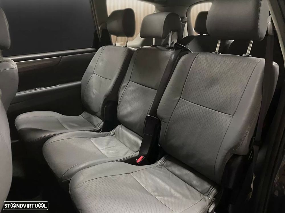 Toyota Avensis Verso 2.0 D-4D Sol TA - 16