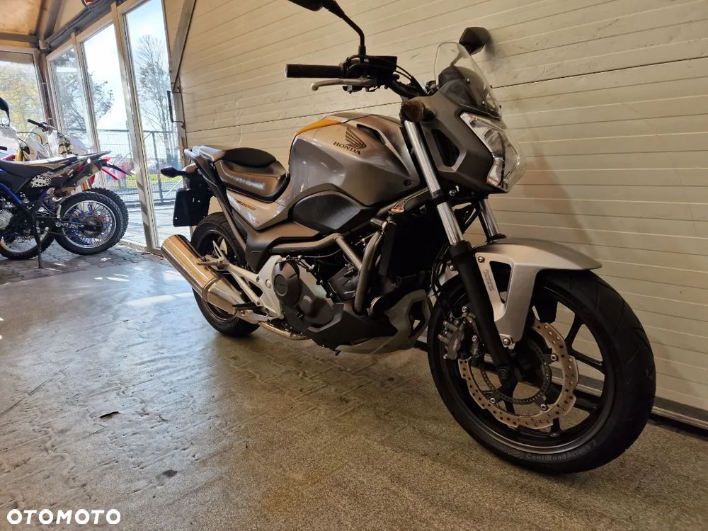 Honda NC - 16