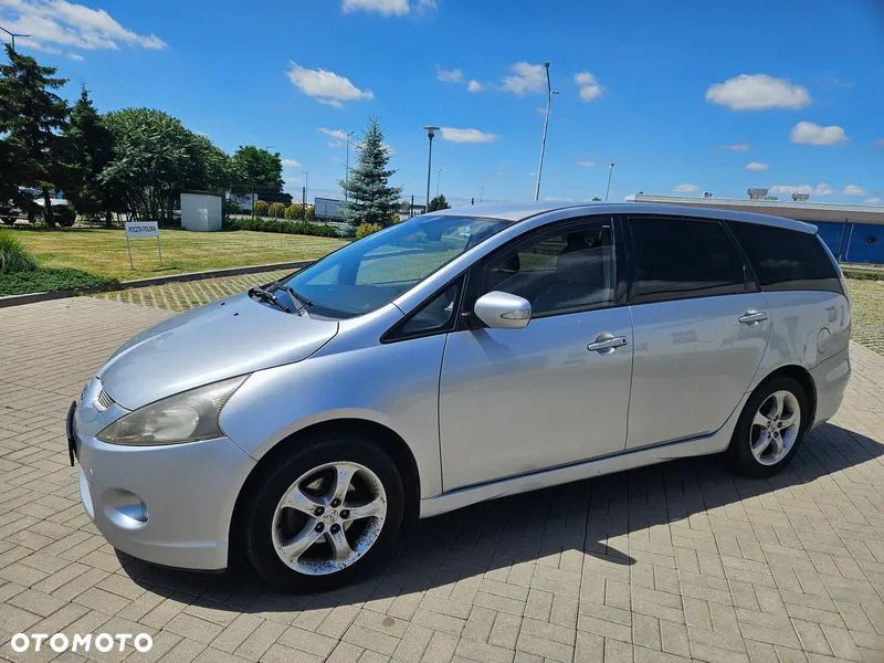 Mitsubishi Grandis - 1