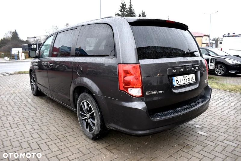 Dodge Grand Caravan 3.6 R/T - 7