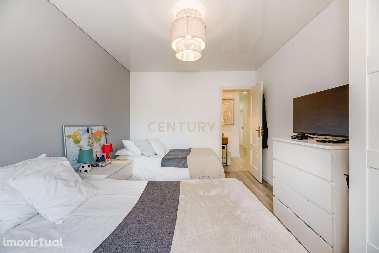 Apartamento T2 Renovado no Coração da Portela de Sintra - Grande imagem: 4/26