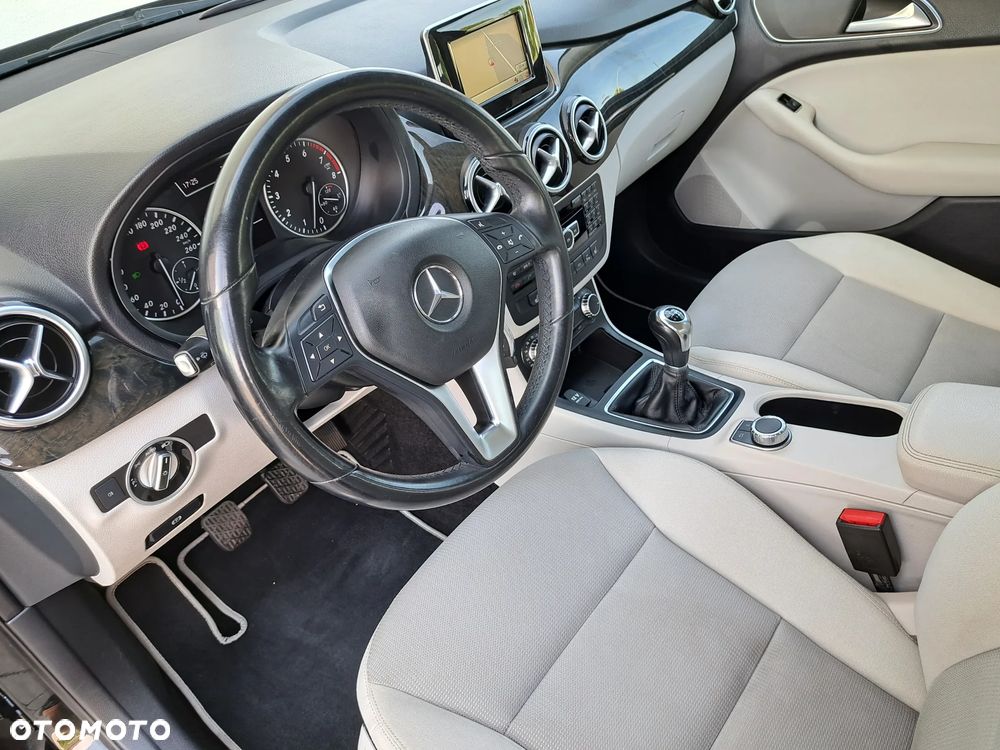 Mercedes-Benz Klasa B 180 (BlueEFFICIENCY) - 12