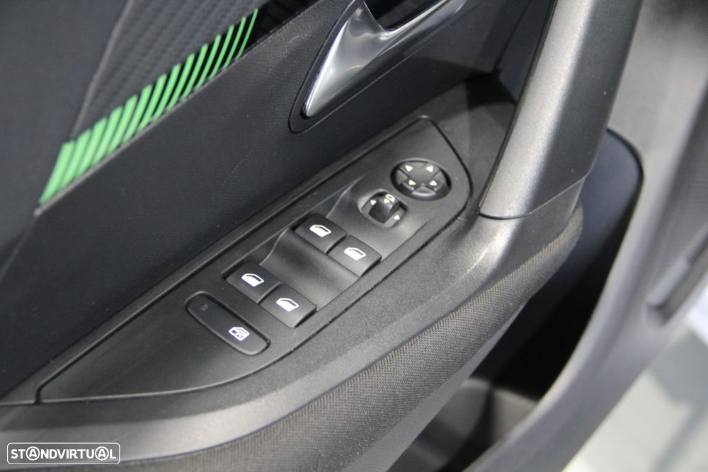 Peugeot 2008 1.2 PureTech Active Pack - 6