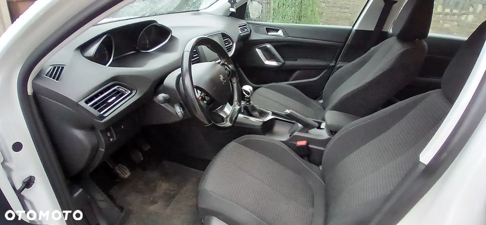 Peugeot 308 1.6 BlueHDi Active S&S - 10