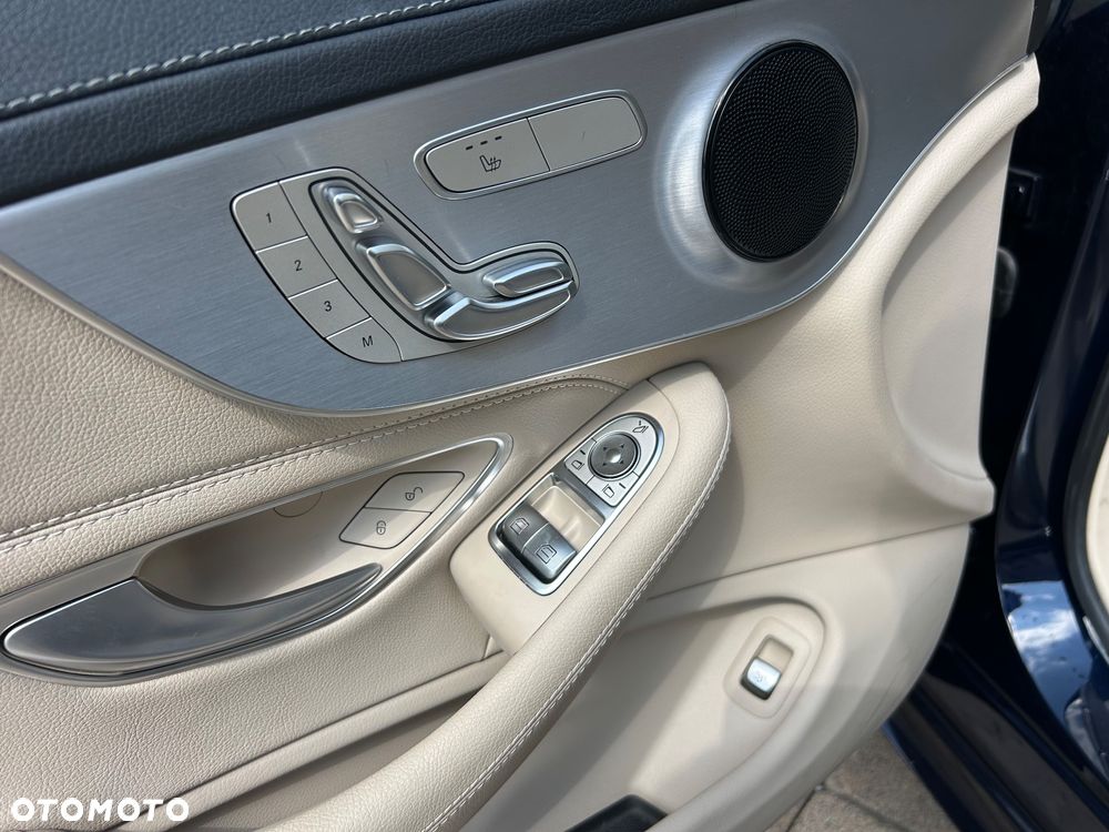 Mercedes-Benz Klasa C 200 4-Matic 9G-Tronic - 15