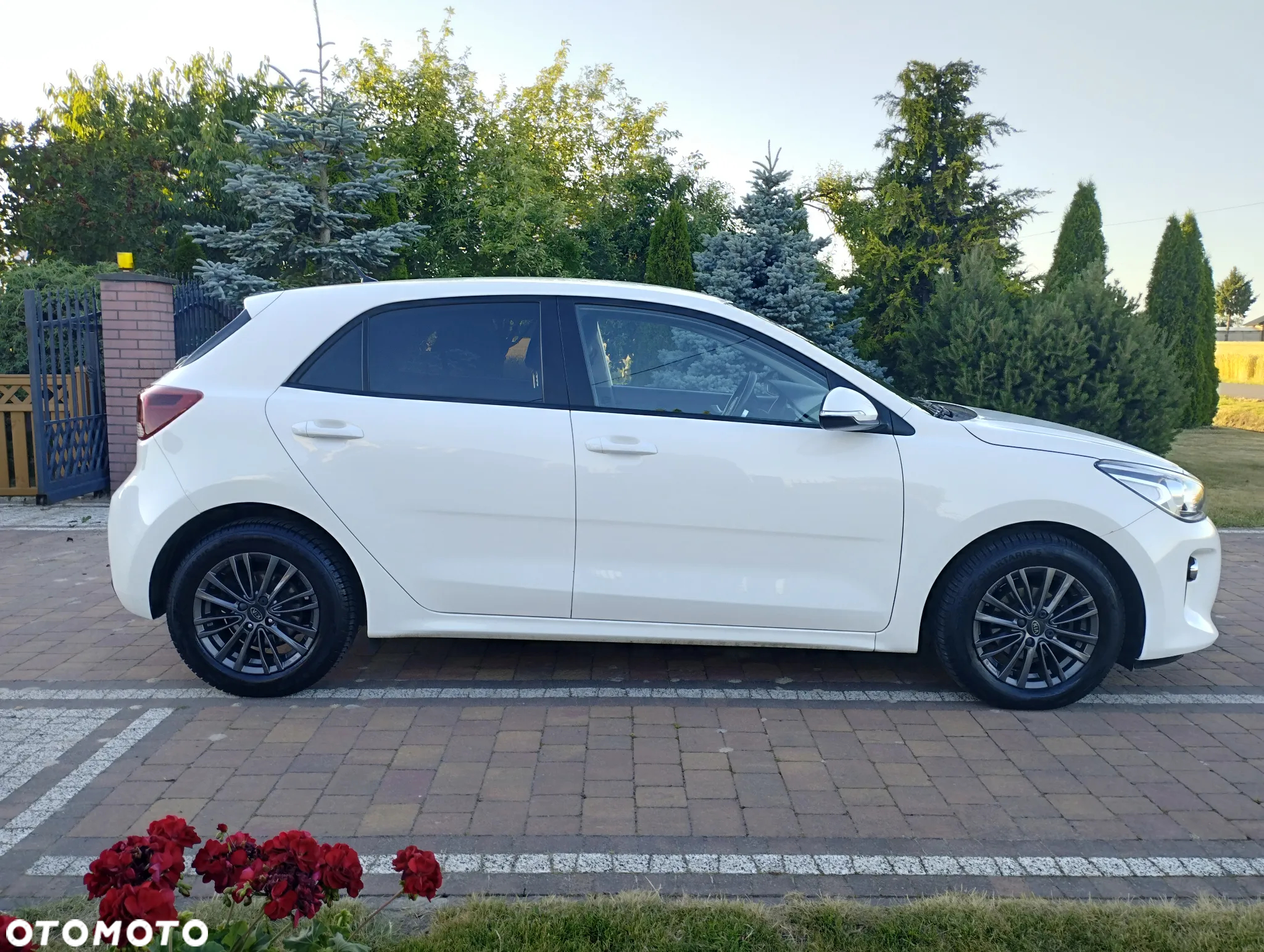 Kia Rio 1.4 Edition 7 - 9