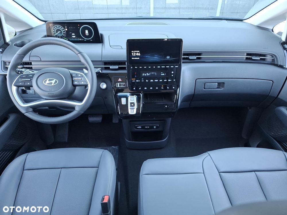 Hyundai Staria 1.6 T-GDI HEV Smart VIP - 17