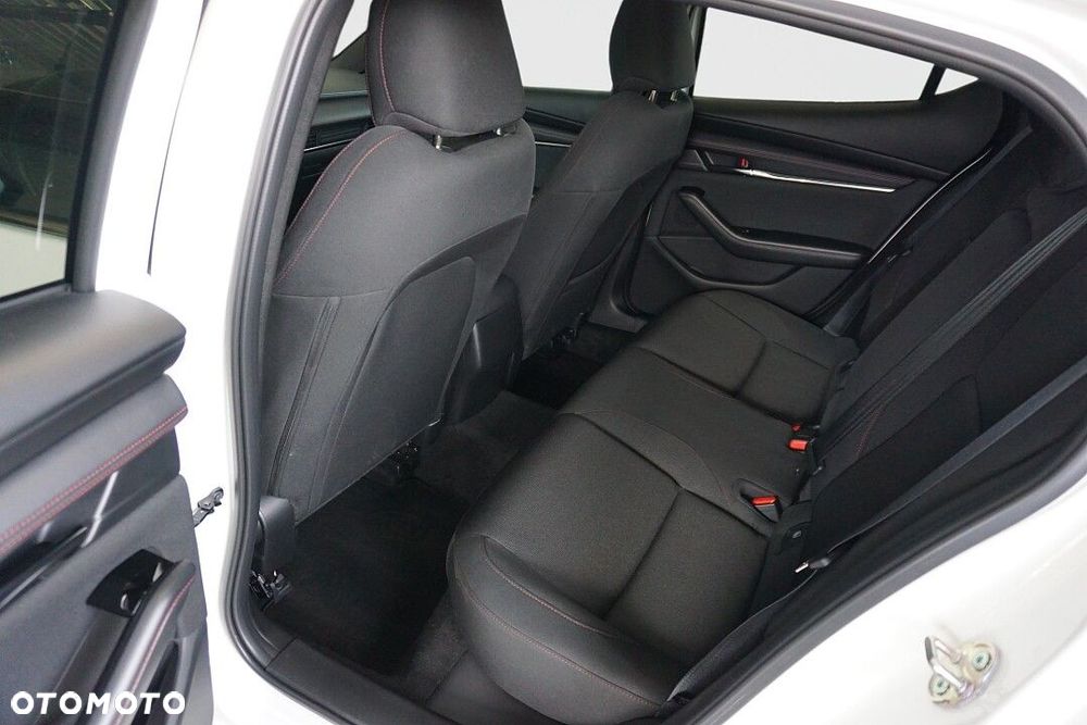 Mazda 3 - 8