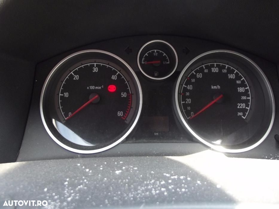 Ceasuri bord Opel Astra H 1.7 1.3 dezmembrez Opel Astra H 1.7 1.9 1.3 - 2