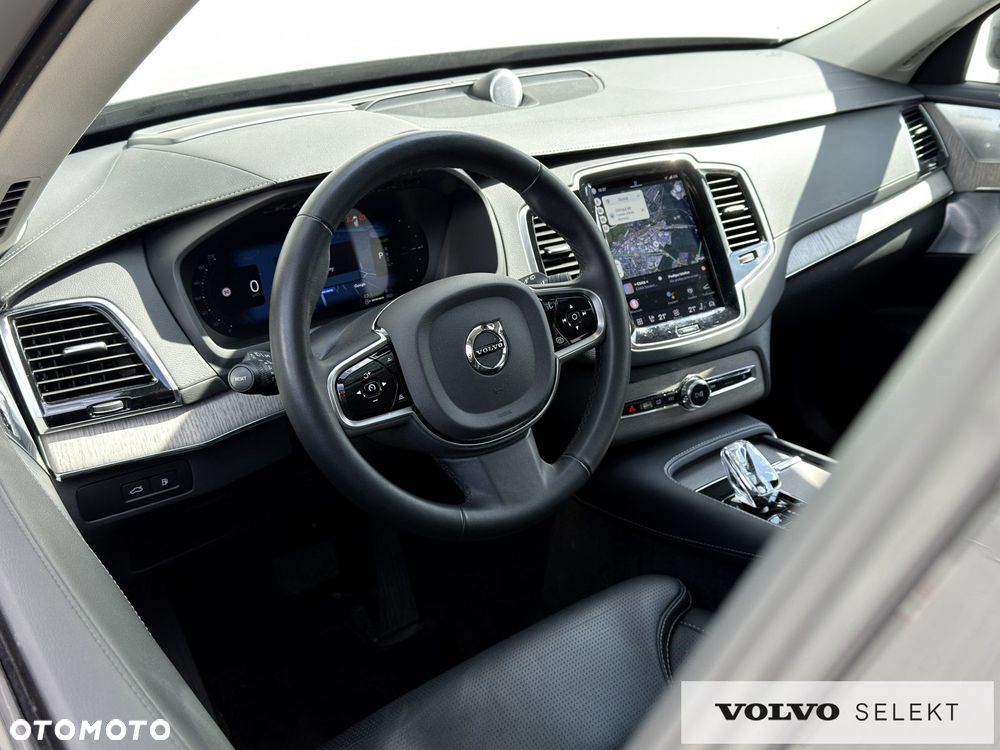 Volvo XC 90 - 25