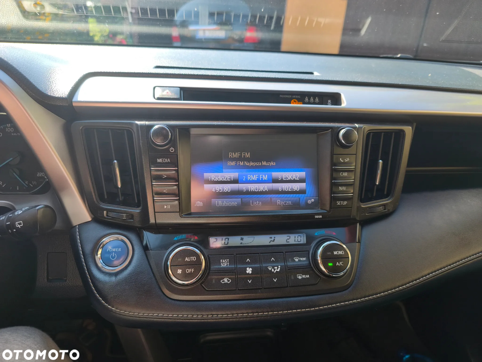 Toyota RAV4 - 8