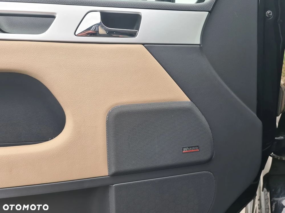 Volkswagen Multivan - 7