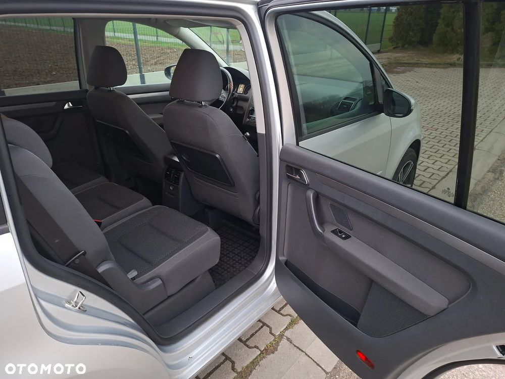 Volkswagen Touran 1.6 TDI DPF BlueMotion Technology Comfortline - 22