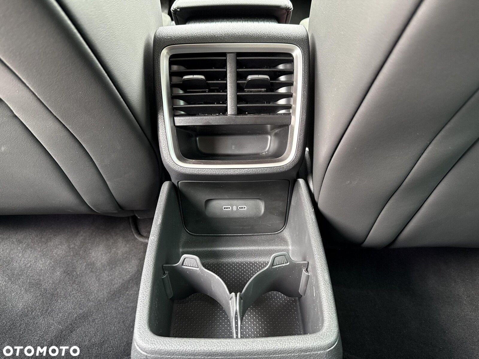 Skoda Octavia 1.5 TSI mHEV Selection DSG - 25