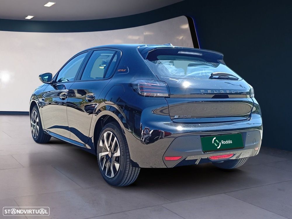 Peugeot e-208 - 8