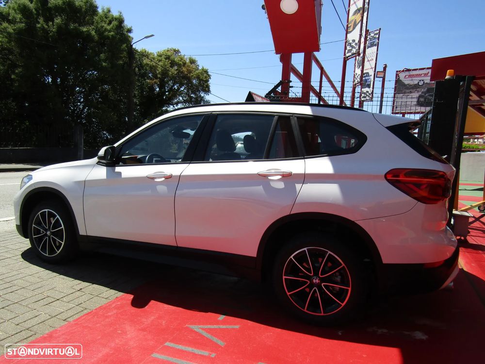 BMW X1 16 d sDrive Auto Line Sport - 5