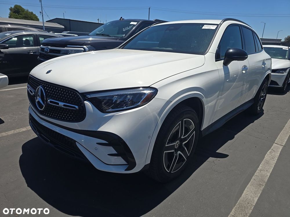 Mercedes-Benz GLC 300 4Matic 9G-TRONIC Edition AMG Line - 2