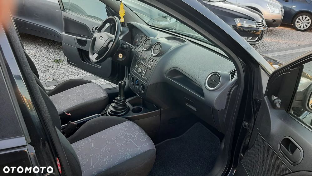Ford Fiesta - 16