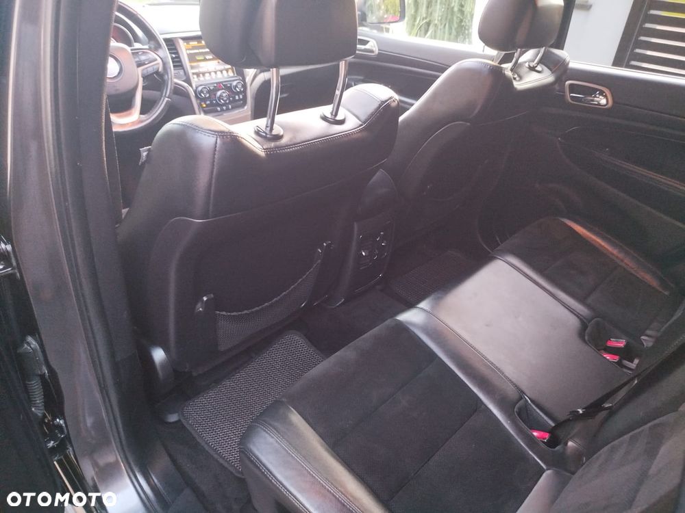 Jeep Grand Cherokee - 19