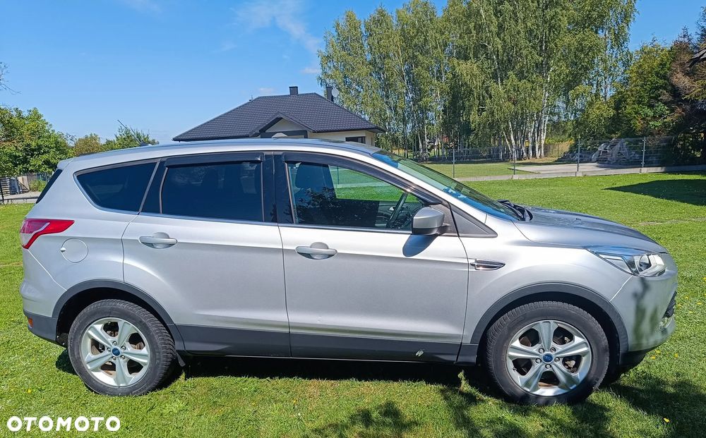 Ford Escape 2.0 EcoBoost AWD Titanium - 4