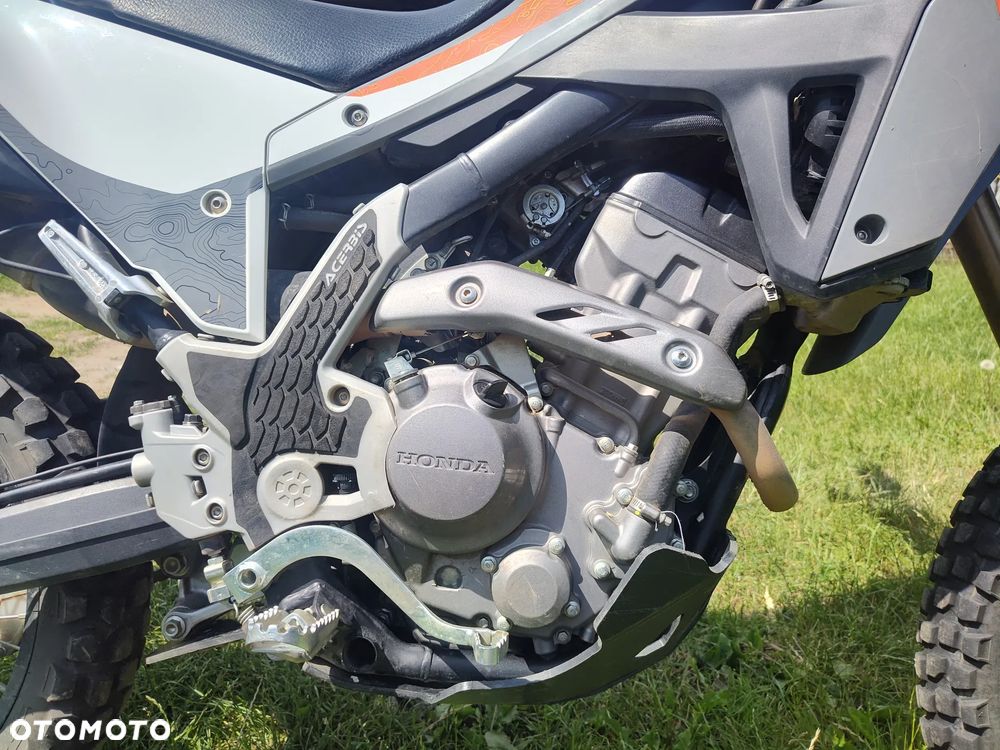 Honda CRF - 11
