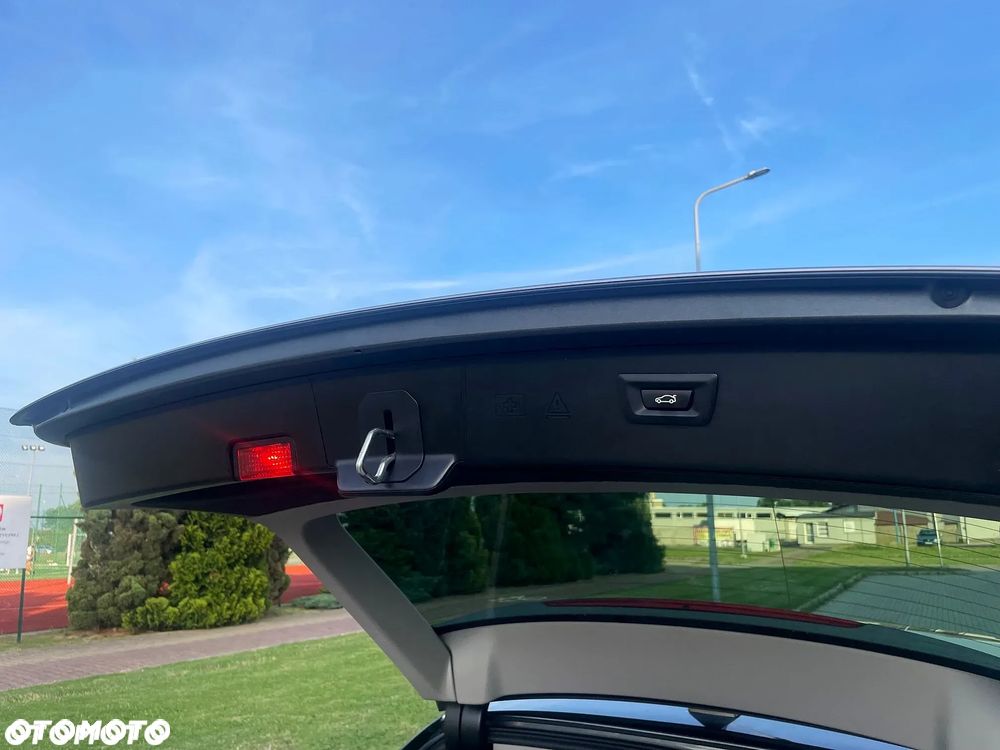 BMW Seria 5 520d xDrive - 17