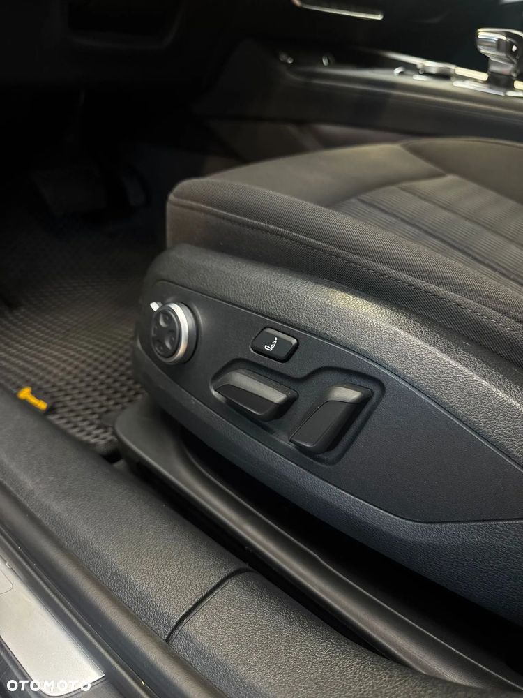 Audi A4 Avant 40 TDI Quattro S tronic - 13