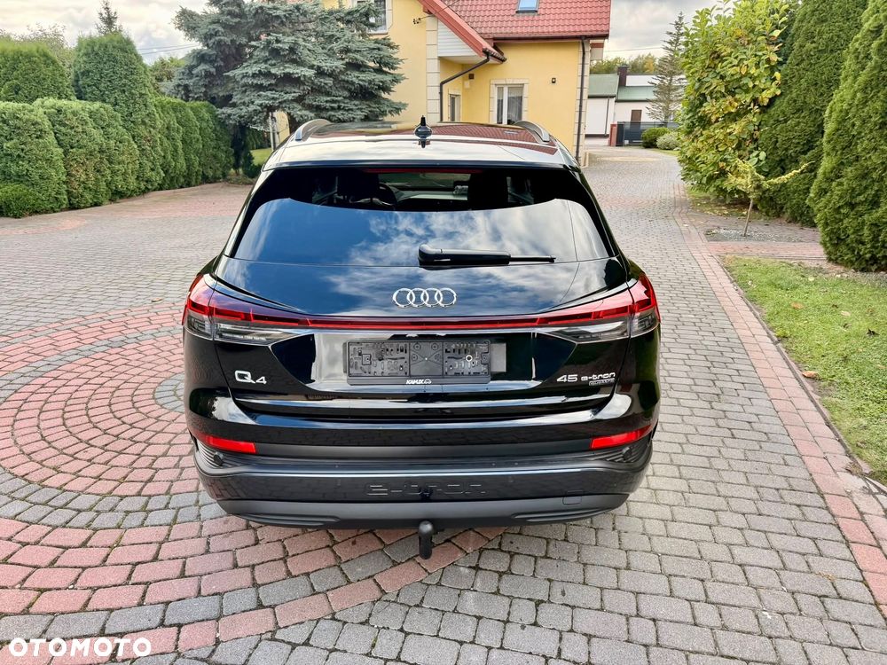 Audi Q4 e-tron 45 quattro - 5