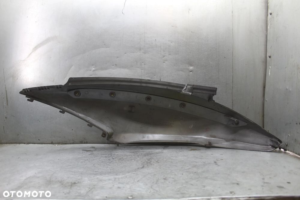 Sym GTS 125 Bok boczek osłona owiewka prawa - 4
