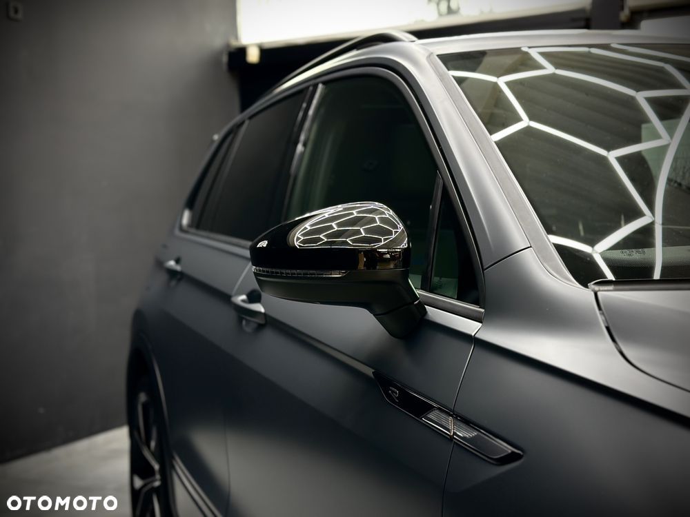 Volkswagen Tiguan - 11