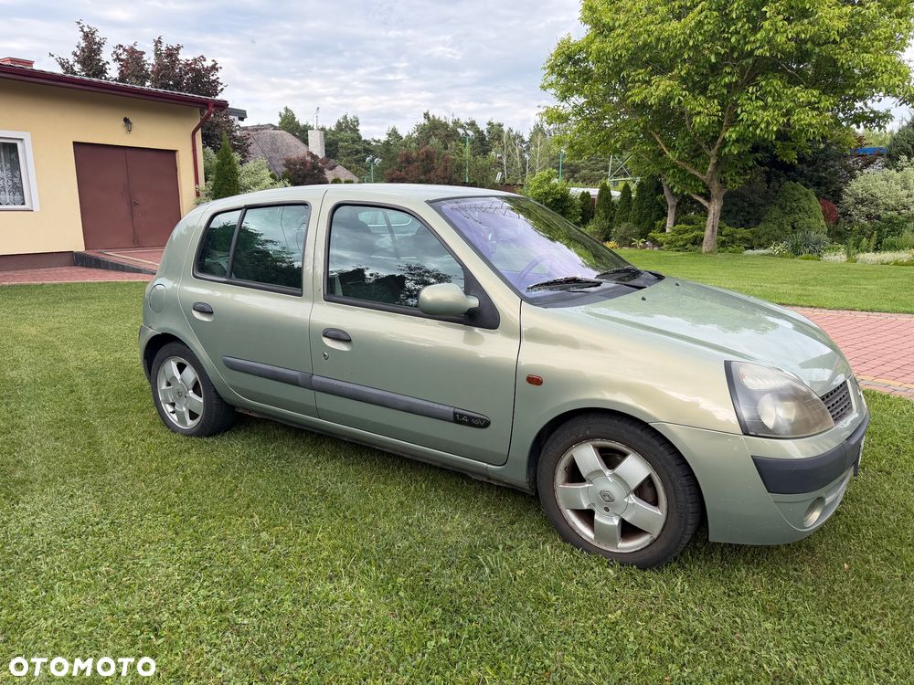 Renault Clio 1.4i RT 16V - 1