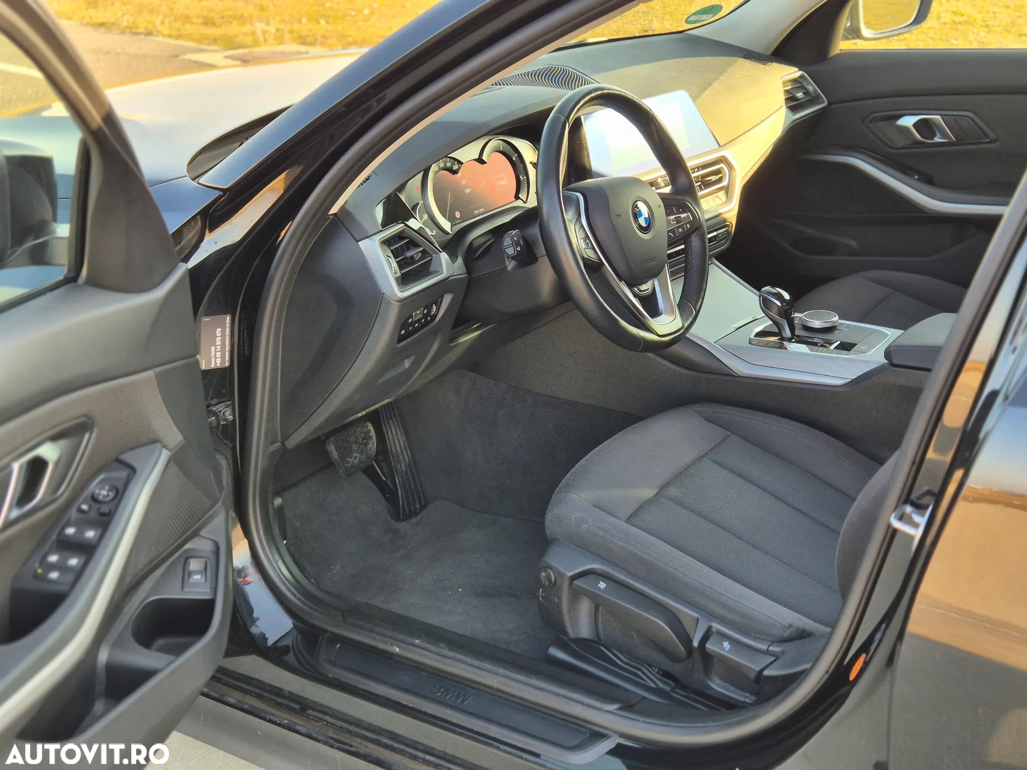BMW Seria 3 318d Aut. - 21
